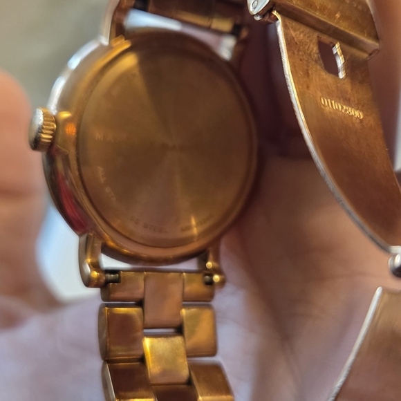 Marc By Marc Jacobs MBM3247 Rose Gold Women's Watch - Picture 6 of 8